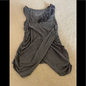 Cute gray sleeveless top